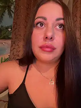 DaisyStreet live XXX chat