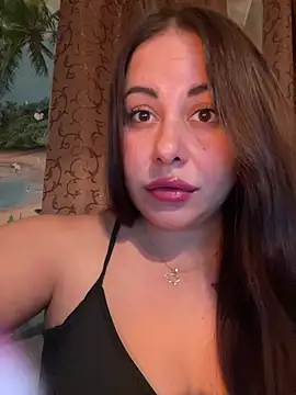 DaisyStreet live XXX chat