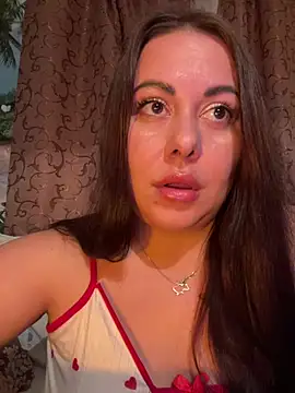 DaisyStreet Adlı Modelin Canlı XXX Sohbeti