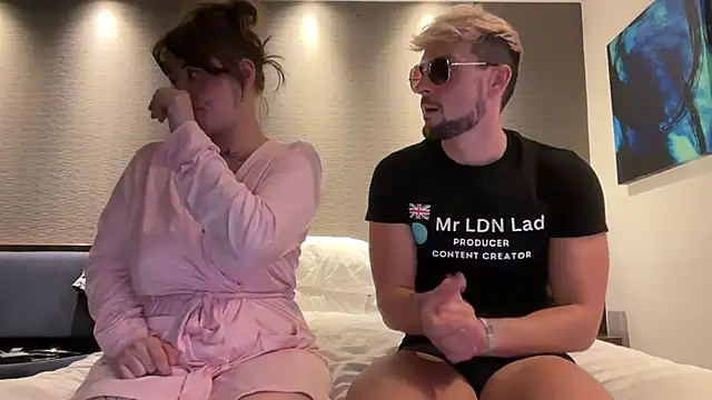 MrLdnLad Show in webcam