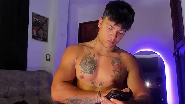 Dominic_Biker__のウェブカメラショー
