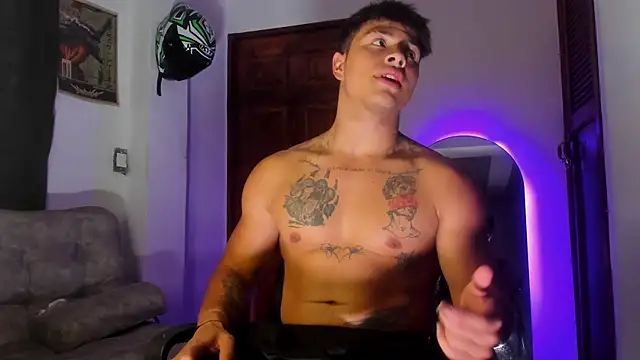Dominic_Biker__のウェブカメラショー