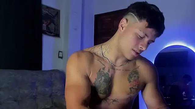 Dominic_Biker__のウェブカメラショー