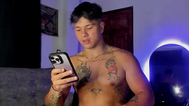 Dominic_Biker__のウェブカメラショー