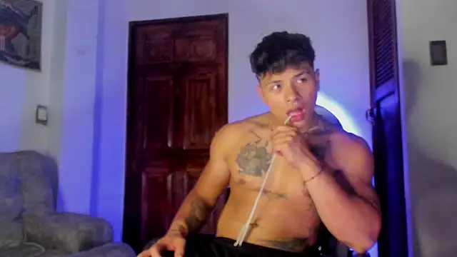 Dominic_Biker__ 网络视讯表演