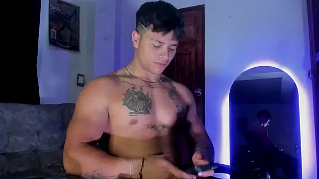 Dominic_Biker__ Show Webcam