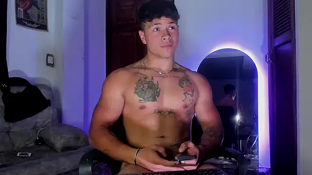 Dominic_Biker__のウェブカメラショー