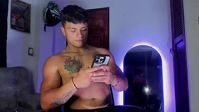 عرض كام Dominic_Biker__