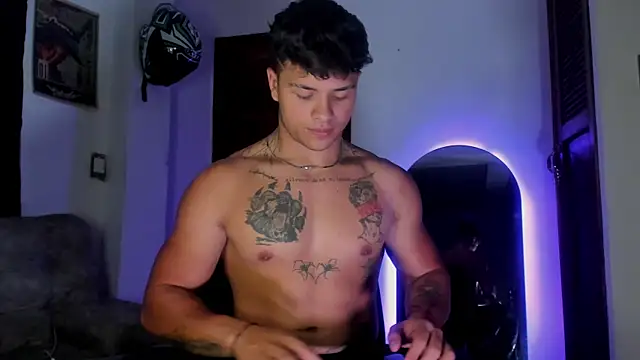 Dominic_Biker__ Show Webcam