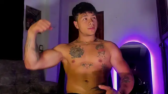 Dominic_Biker__ webcam show