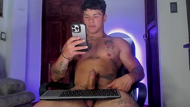 Dominic_Biker__ Show Webcam