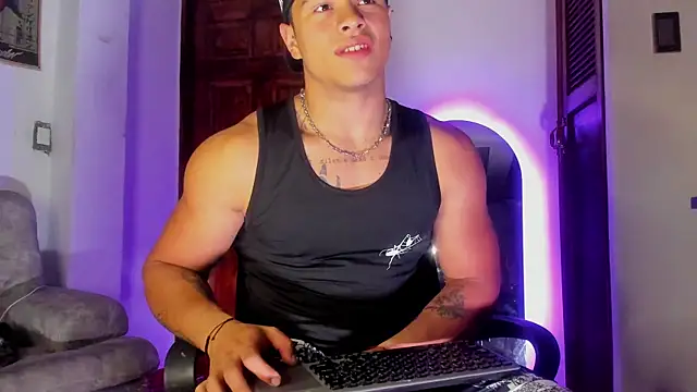 Dominic_Biker__ 网络视讯表演
