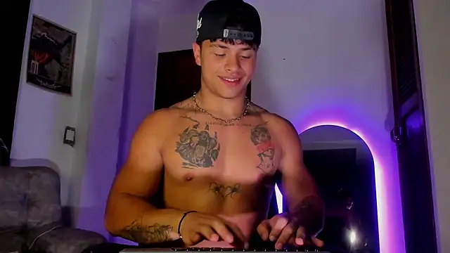 Dominic_Biker__ 网络视讯表演