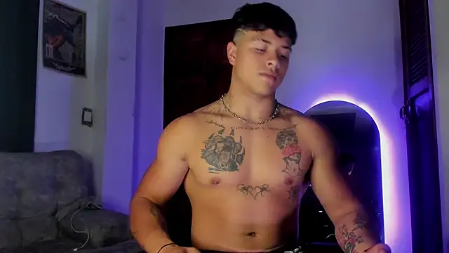 Dominic_Biker__のウェブカメラショー