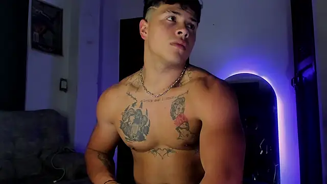 Dominic_Biker__のウェブカメラショー