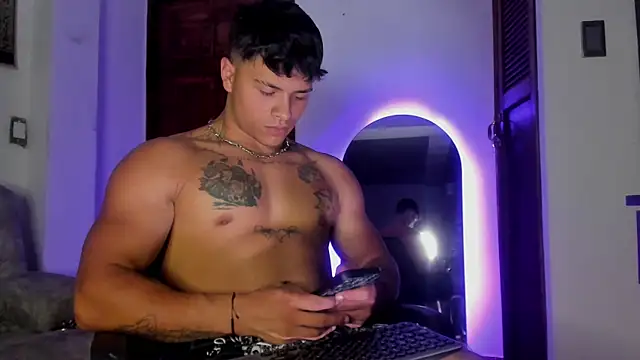 Dominic_Biker__ Show Webcam
