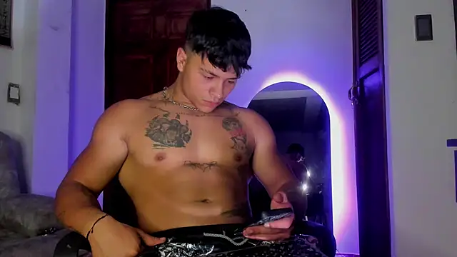 Dominic_Biker__ Pertunjukan Webcam