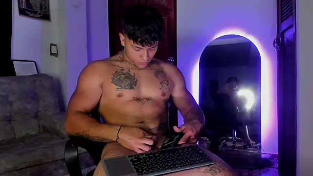 Dominic_Biker__のウェブカメラショー