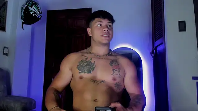 Dominic_Biker__のウェブカメラショー