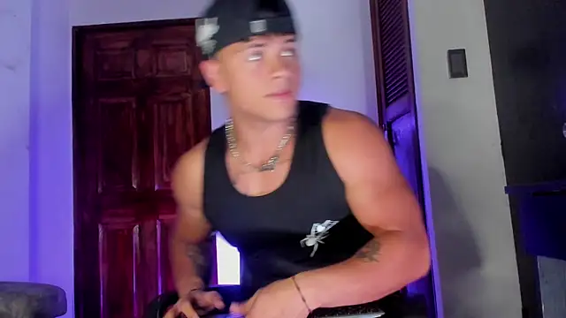 Dominic_Biker__'s Webcam Show