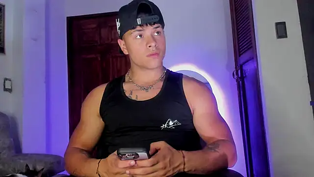 Dominic_Biker__ Pertunjukan Webcam