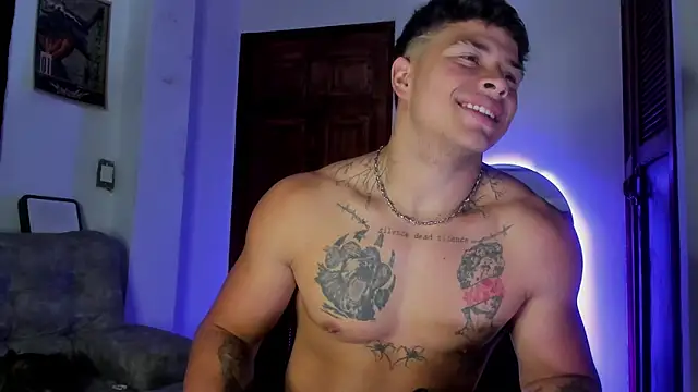 Dominic_Biker__ Show in webcam