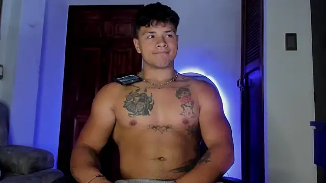 Dominic_Biker__ Pertunjukan Webcam