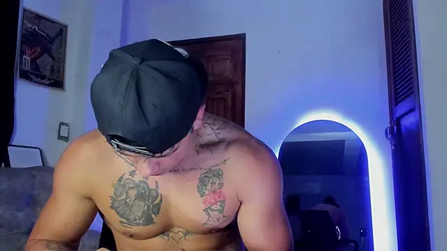 Dominic_Biker__ Adlı Modelin Web Kamerası Şovu