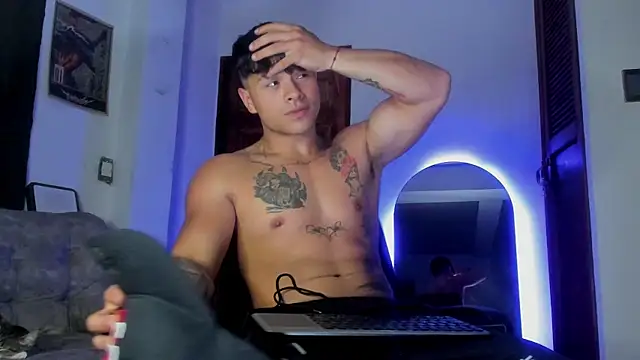 Dominic_Biker__ Show Webcam