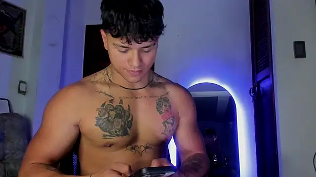 Dominic_Biker__ Show Webcam