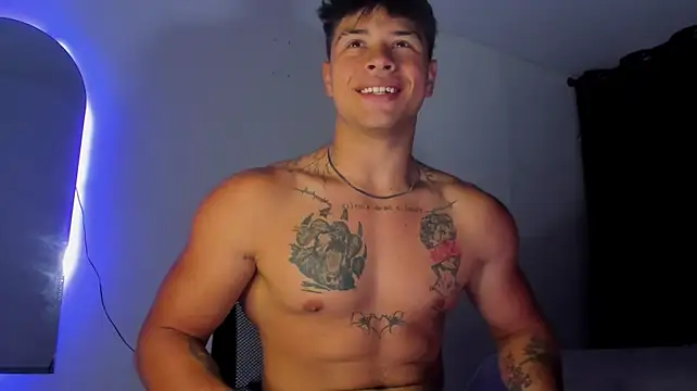 Dominic_Biker__ Show in webcam