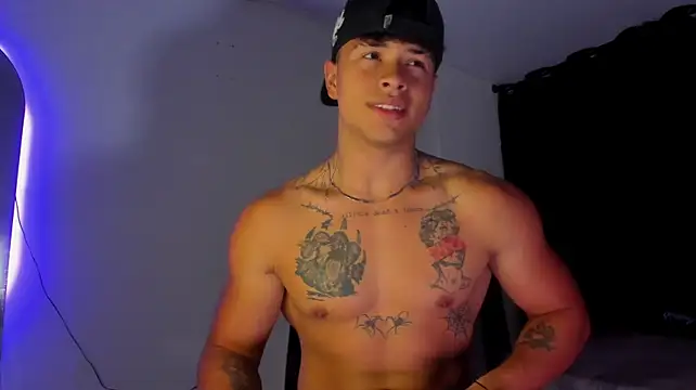 Dominic_Biker__ Show in webcam