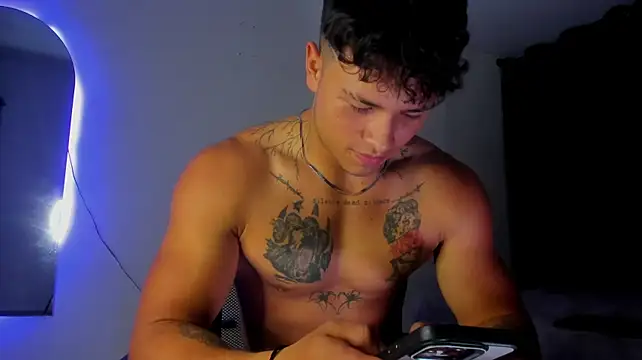 Dominic_Biker__のウェブカメラショー