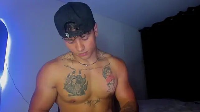 Show modela Dominic_Biker__ na web-kameri