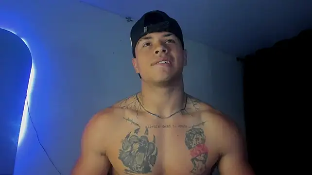 Dominic_Biker__のウェブカメラショー