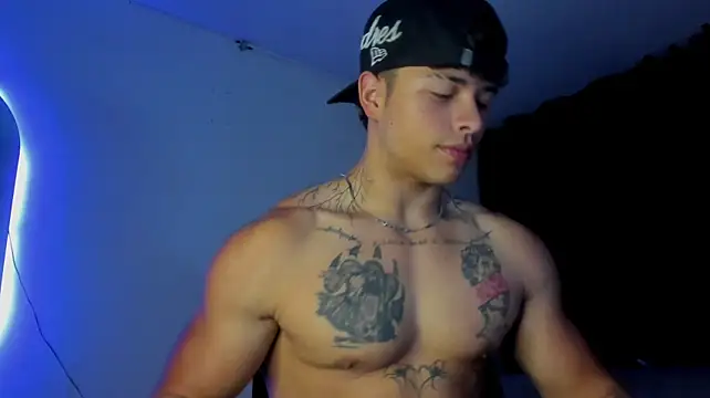 Dominic_Biker__ webkamerás műsora