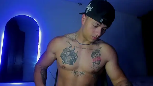 Dominic_Biker__ – webcam-show