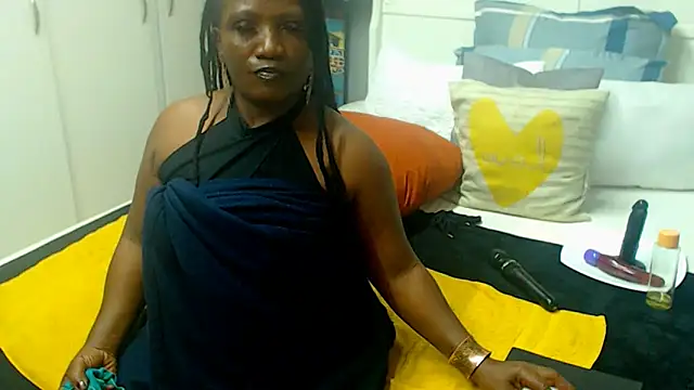 Brunettedevon33's Webcam Show