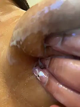 Hannagarces' Webcam Show