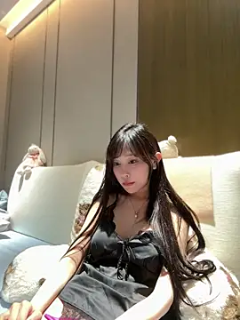 Uizzq3u- 网络视讯表演