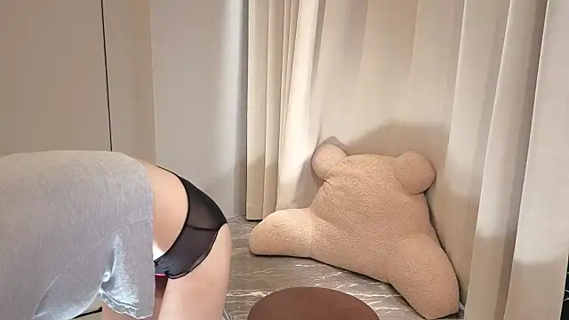 Uizzq3u-'s Webcam Show