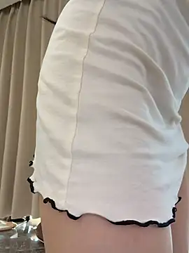 Uizzq3u- – webcam-show