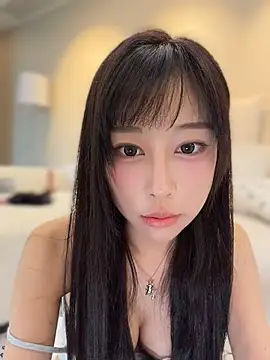 Uizzq3u- Webcam show