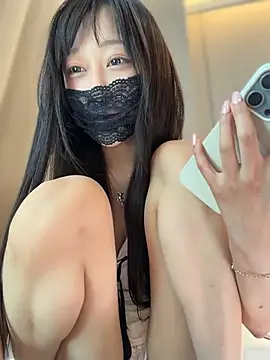 Uizzq3u-'s Live XXX Chat