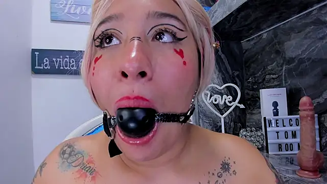 miss_danika Adlı Modelin Web Kamerası Şovu