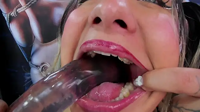 miss_danika's Webcam Show