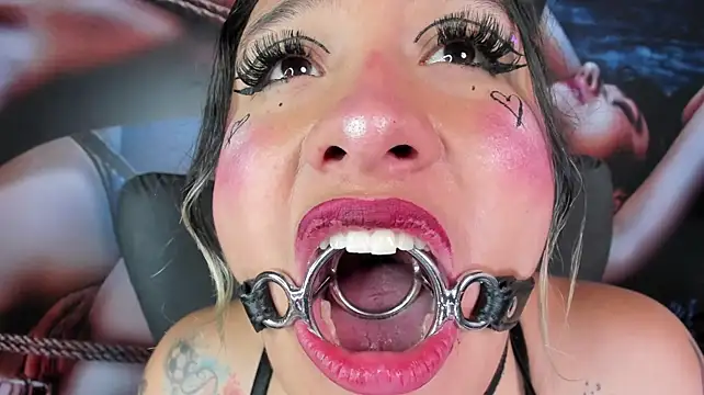 miss_danika's Webcam Show