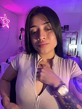 lucianaroy's Live XXX Chat