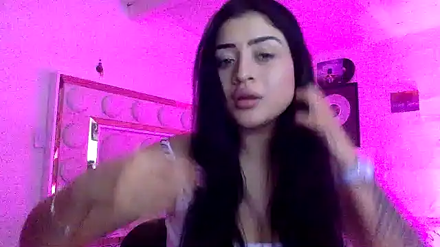 Chat +18 de lucianaroy ao vivo