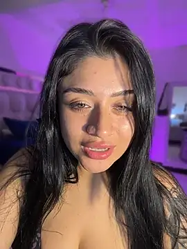 lucianaroy's Live XXX Chat